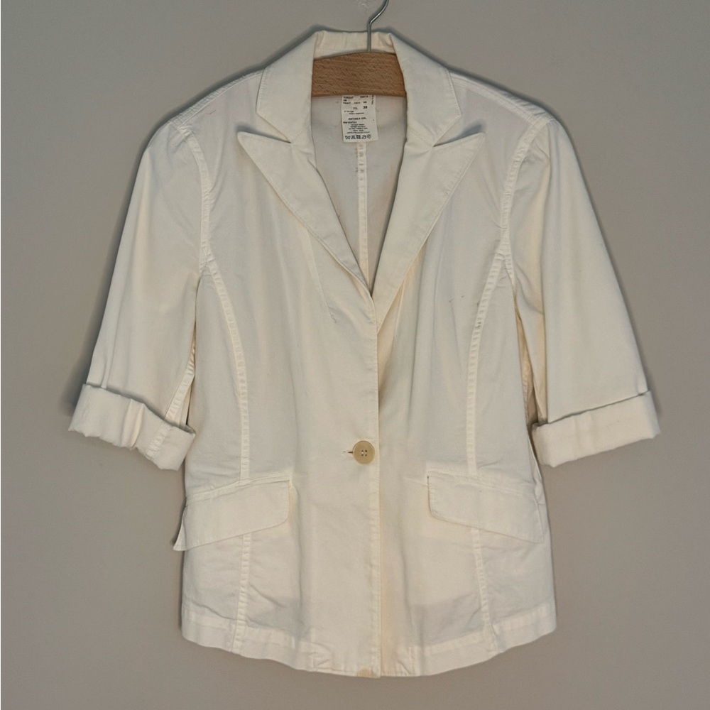 Emporio Armani Off-White Tailored Blazer with Short Sleeves and Textured Fabric